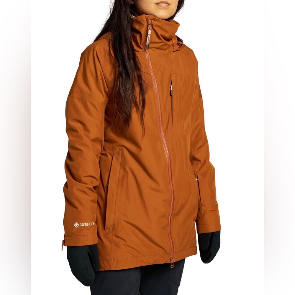 Burton Women's GORE-TEX Balsam Jacket in color True Penny